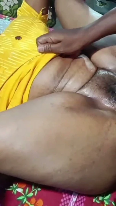 Sona bhabhi'nin büyükbabası tarafından acı dolu göt sikilişi | Bölüm 2