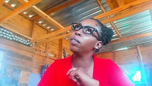 Büyük götlü yaramaz üvey anne rol yapma