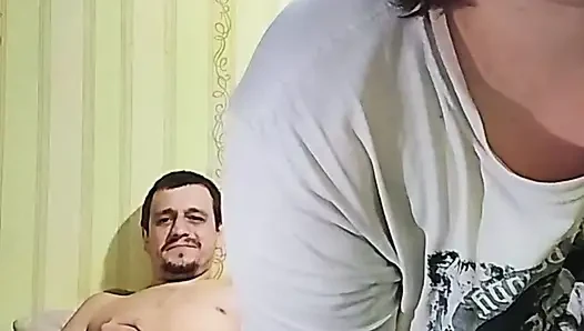Üvey kız kardeşin meydan okuması oyunun ilk seviyesini geçti
