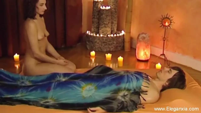 Egzotik Asya'da şehvetli dokunuş