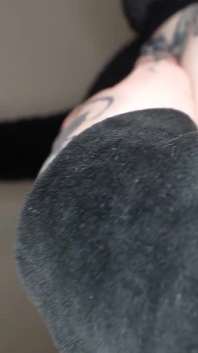 Fransız kız iş arkadaşıyla anal seks yapmak için erkek arkadaşını terk ediyor !!! | Klip 1