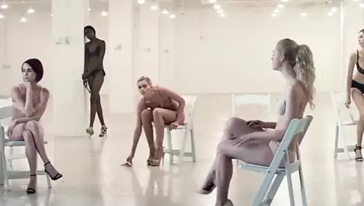 Elle Fanning Neon Demon 4