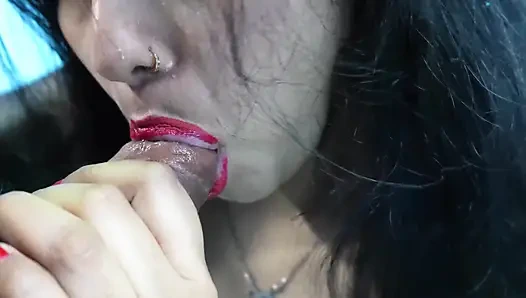 Kayınbiraderim yengesinin kıyafetlerini yırttı ve yengeyle yattı.