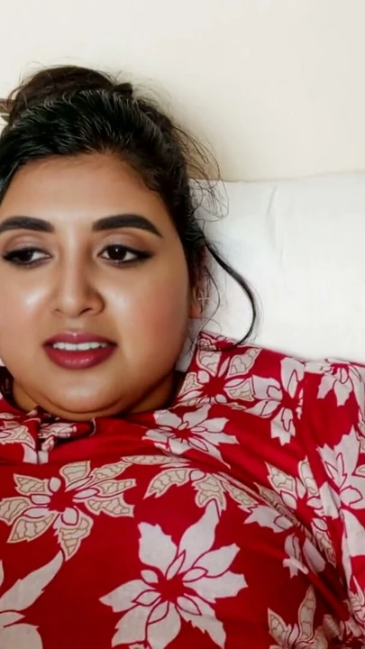 Nadiya Boudi Yurtdışında Sikildi Sonra Eve Gelip Debor Tarafından Sikildi | Bölüm 1