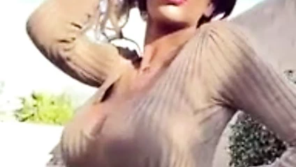 Yürüyen başka bir eşek (otro culos caminando)