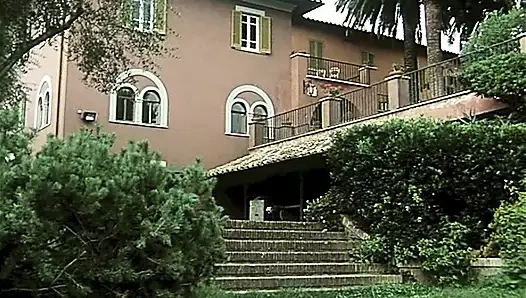 Herkes için Moana Pozzi'nin club amında