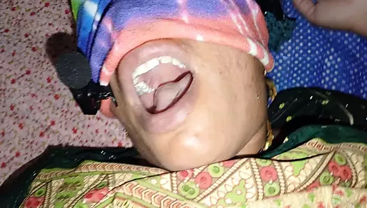 Bhabhi ko raat me jor se sex in house full Hindi audio.