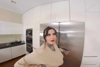 Lustreality dövmeli üvey ile büyük memeler sikikleri üvey oğul vr