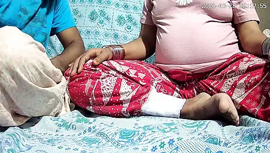 Hintli doktor ve hemşire evin minyon odasında seks yapıyor 2987