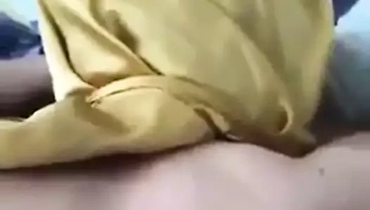 Ateşli Türk tesettürlü sürtüğü sikiyor