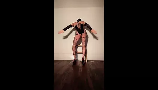 kaltak fahişe at the genelev.