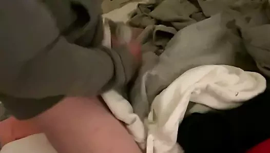 Bütün kapüşonluları sikeyim!