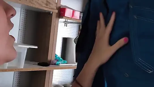 Evli iş arkadaşımı iş üstünde baştan çıkararak...