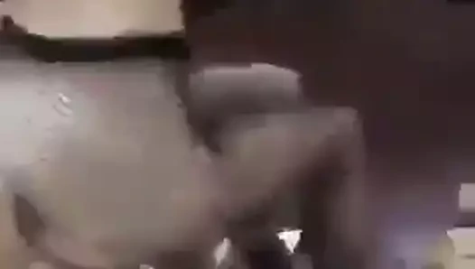 fileli corapli unili hatun kucakta zipliyor