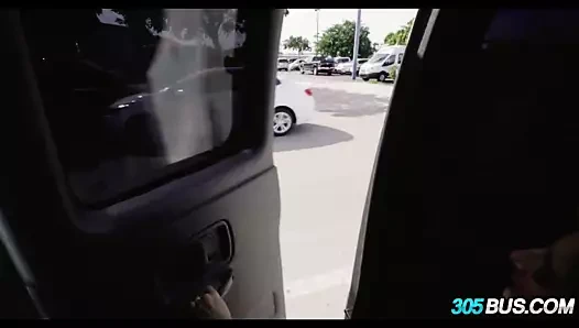 Büyük göt ganimet üzerinde the bus