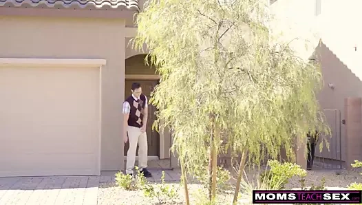 Hile milf sikikleri, sonra kız arkadaş ve boşalan! s5:e10