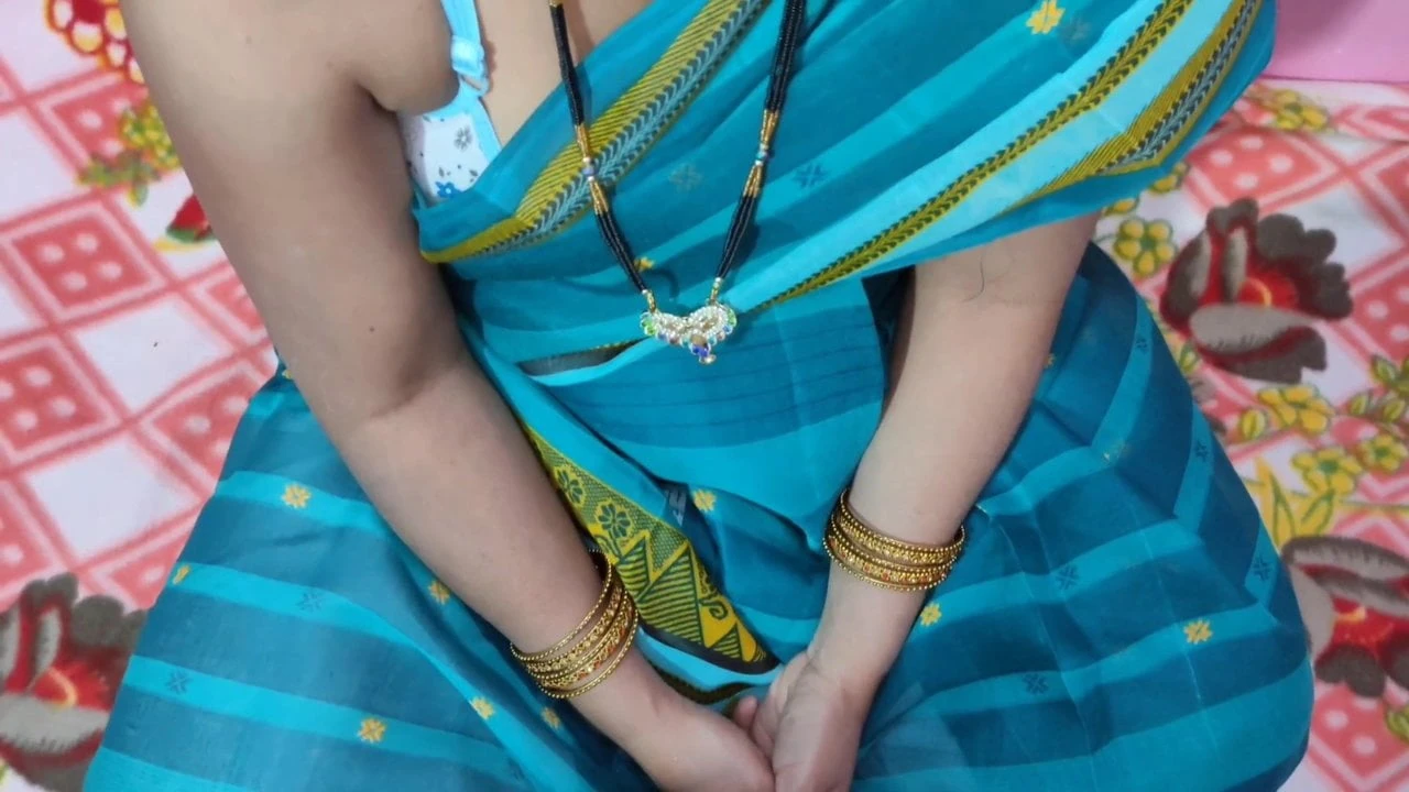 Güzel yenge erkek arkadaşıyla sikişiyor - ateşli seksi Hintli desi