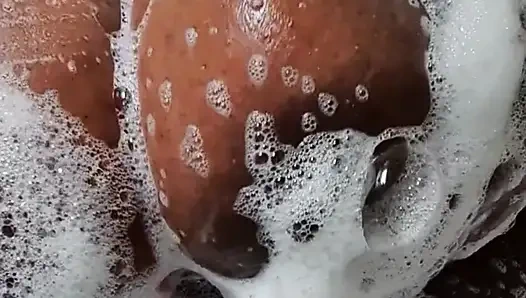 Zenci orta yaşlı seksi kadın derlemesi - büyük göğüsler, ıslak amcık, twerk yapıyor ve banyo zamanı azdırıyor