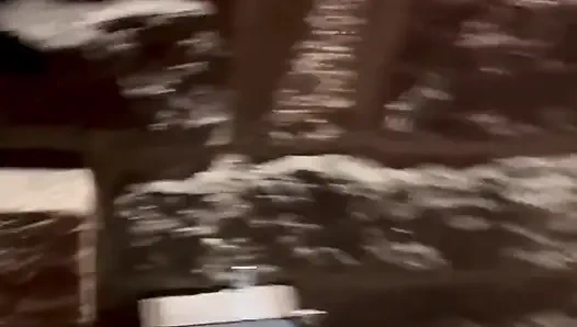 Bu gece Rod bahçemizde kilitli biraz zaman geçiriyor