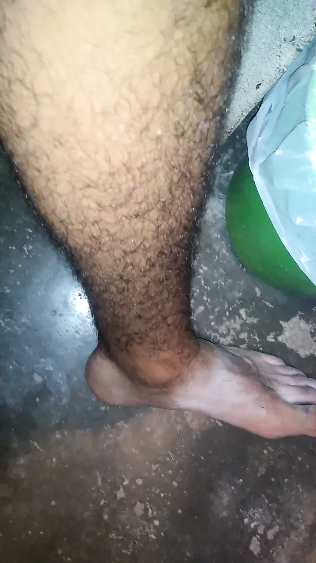 Burada benimle olsan