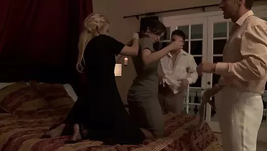 Ashlyn Rae ve Malorie Rae Murphy ile grup eğlencesi fahişe