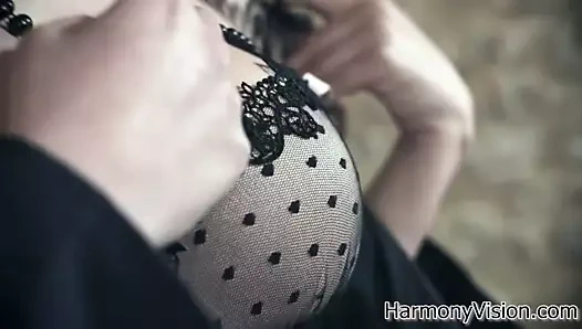 büyük göğüslü valentina nappi alma anüsten çarptı