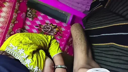 Hintli kız autdoor'da sıkı amcık, hintli ateşli sıkı amcık köylü çıplak tam xxx video büyük göğüs ve meme uçları büyük kız götü