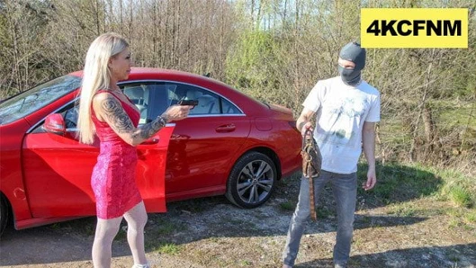 Yanlış büyükanne ile mugger lanet