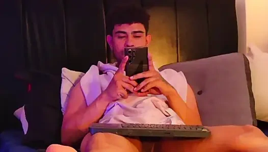 Hand Job Boy Looking a Video Porn Online