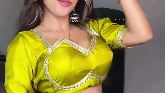 Koca karısını aldatıyor ve Hintli kız arkadaşıyla seks yapıyor