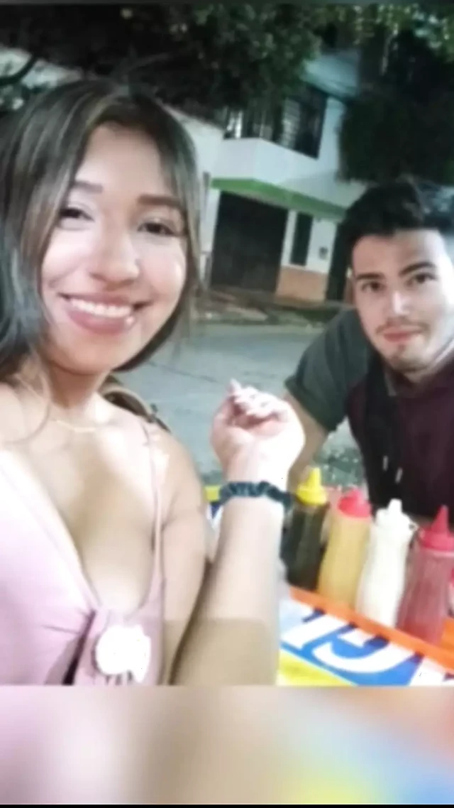 Hintli gelin ailesinin evinde becerdin alır