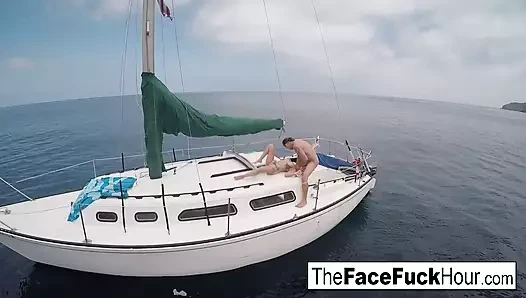 Marsha may sert becerdin yüz alır