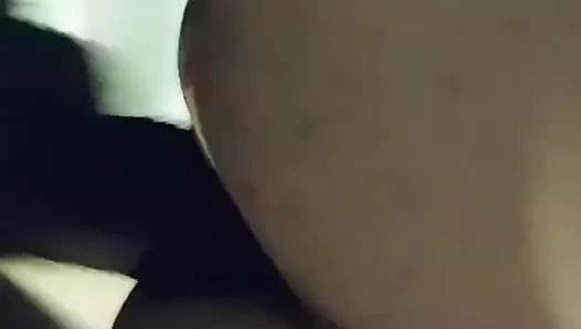 Büyük zenci yarağı götünü sikiyor