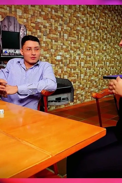 Erkek arkadaşının ona sadakatsiz olduğunu keşfeder ve ben de sıkı vajinamla onun acısını tedavi etmesine yardım ederim - Vall Pinto