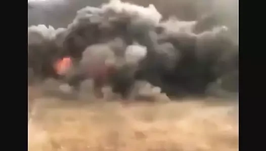 Odayı göstermeye gittim ve boş yere düşüyor. Amber Kai (bölüm 1)