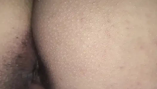 Gavat kocam yarağını ovalarken sikini sikmemeye cesaret ediyor ve sonunda beni sikiyor