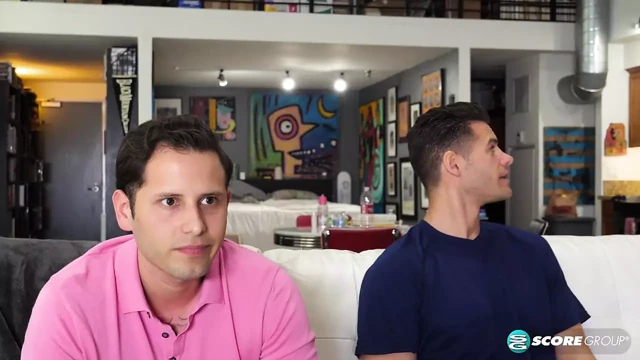 Üvey oğlu ve arkadaşı tarafından çifte penetrasyon!