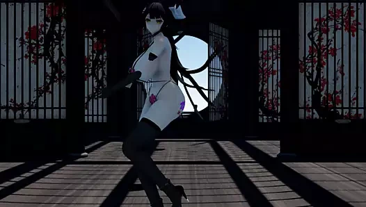 İri göğüslü kız çıplak dans ediyor