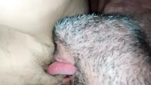 Bakış açısı aman tanrım!! Bu olgun kadının amcığı var ve çok itaatkar