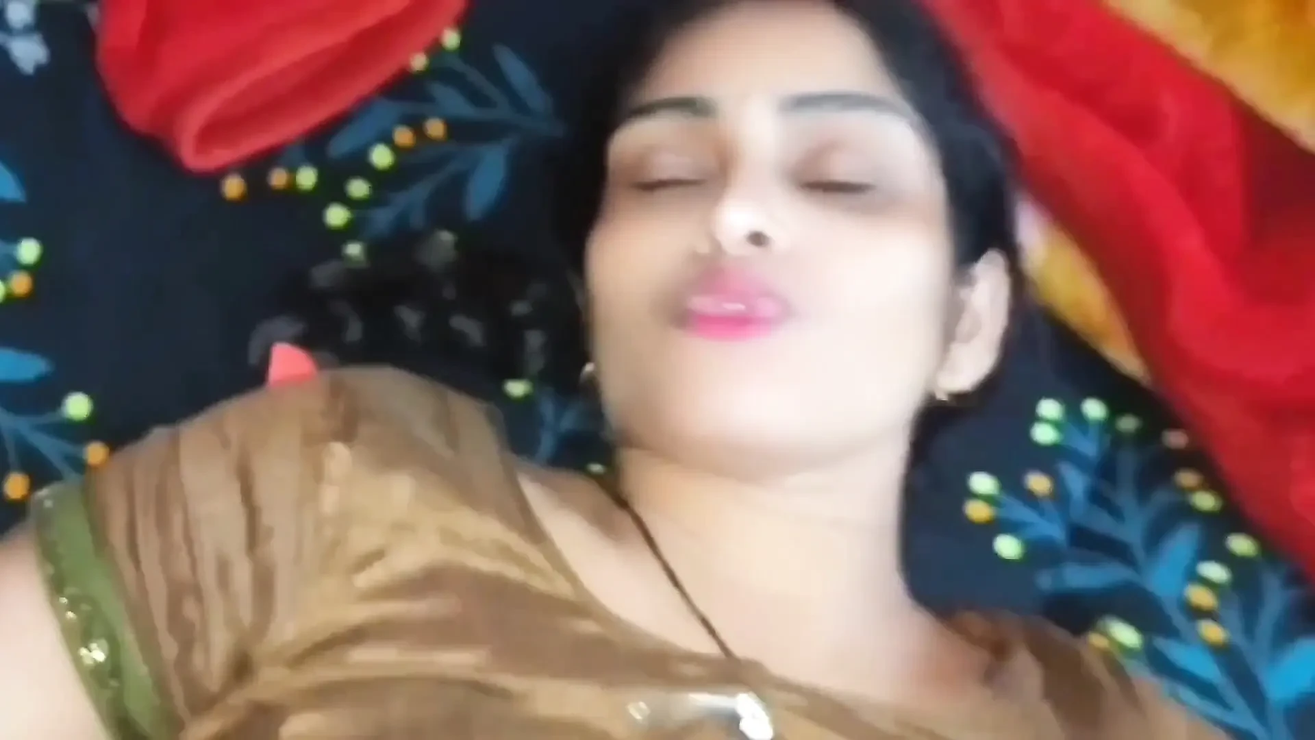 Surrender to Serve Father-in-law When Husband Is Working Overtime, Indian Newly Married Girl Sex