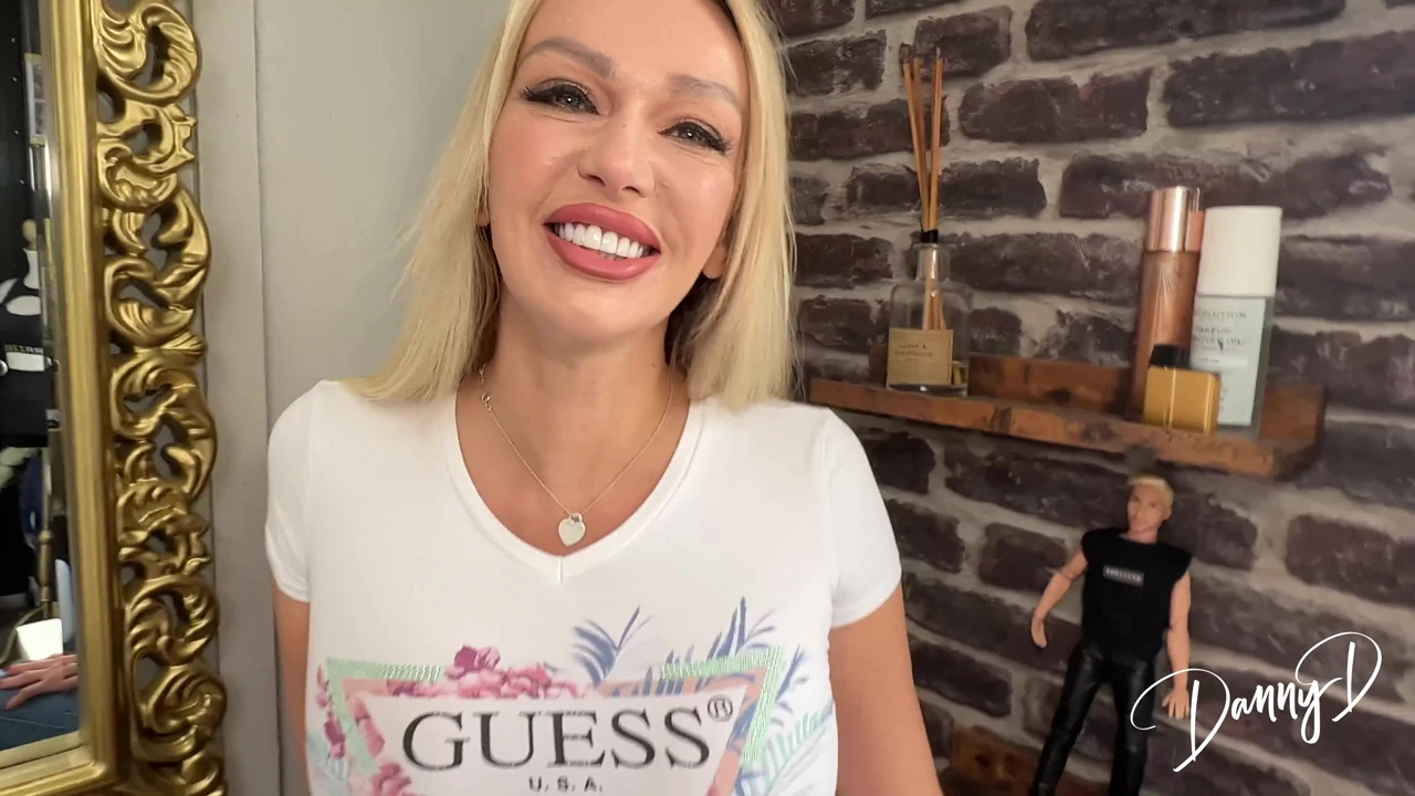 MILF Amber Jane Takes Danny D’s Huge Creampie in Her Pussy