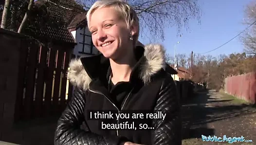 Kamu ajan janie gökyüzü gets ona kedi splattered ile cesaret