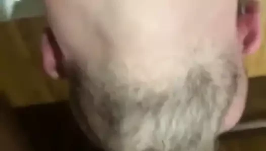 Dağıstanlı adam baş veriyor