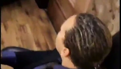 Sekreter ve patronu troc tarafından bir biseksüel üçlü var