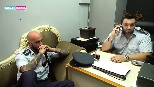 Sugarbabestv: Yunan Sahte Polisi Bölüm 3