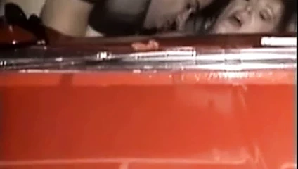 Kitty foxx bir arabada delinir (fransız dub)