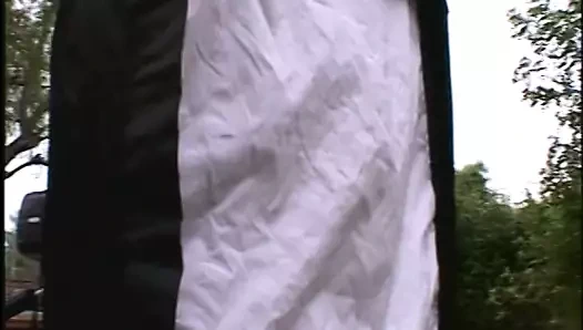 güzel şekilli çarpıcı sarışın hatun ile ilk anal