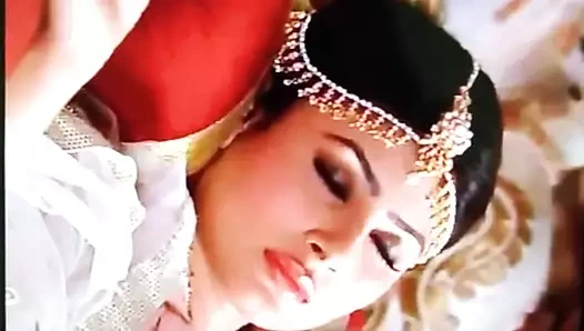 Mouni roy boşalma