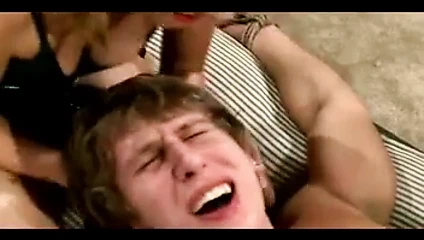 Zevk için iki metres ve esir adam