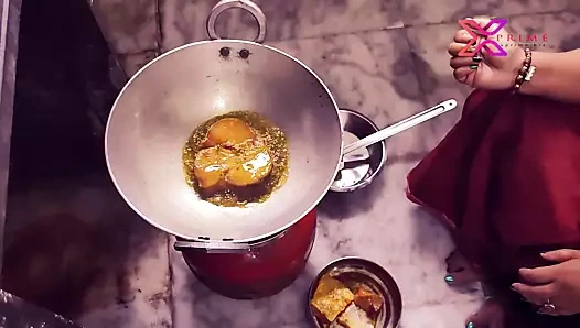 Sıcak milf becerdin süre pişirme